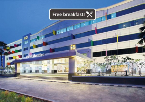 Отель Hotel Santika Kelapa Gading  Джакарта